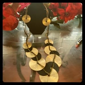 Black and gold jewelry set